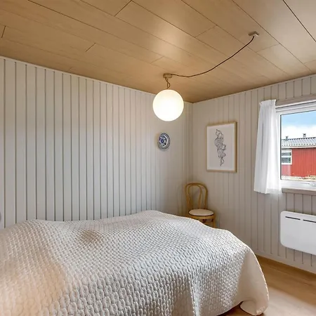 Sida - 400m From The Sea By Interhome